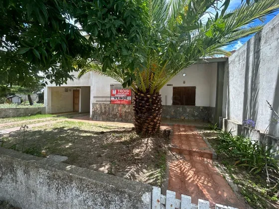 Depto. 2 Ambientes + Chalet 3 Ambientes - Calle 7 E/52 Y 53 - V21