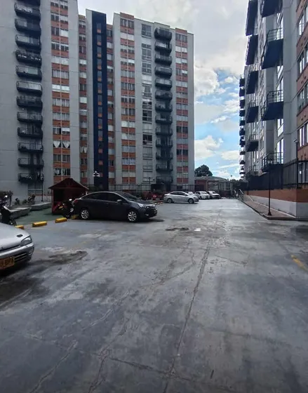 Apartamento En Castilla Con Parqueadero Propio Y Piscina
