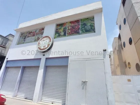 Gbf 25-15895 Av. Fuerzas Aérea Vendo Amplio Local Comercial Contácteme Ya.