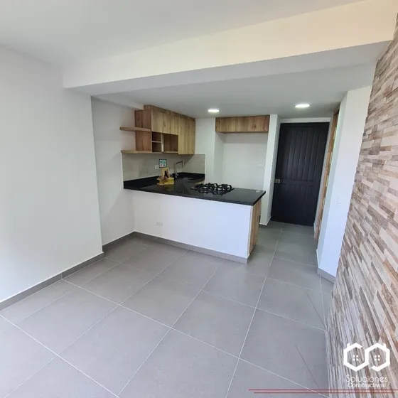 Apartamento Seminuevo Cerca A La Estación De Madera Del Metro 5 Minutos Caminado