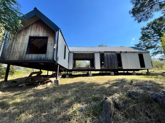 Venta De Campo 1ha. Casa A Terminar En Athos Pampa