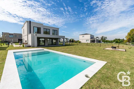 Casa 3 Dormitorios Con Pileta Y Fogonero - Pilará