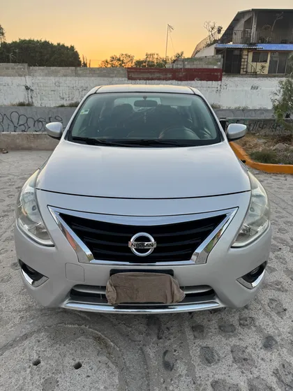 Nissan Versa 1.6 Advance Mt