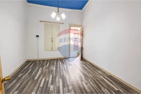 Casa Histórica Remodelada En Santiago Centro
