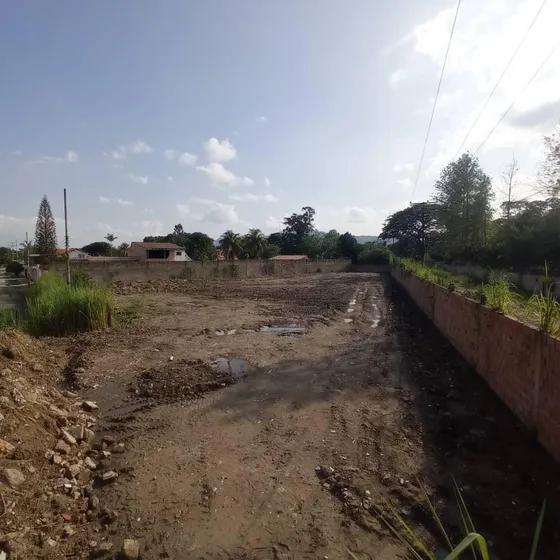 Terreno Comercial Multipropósito  En San Diego Al Frente Del Club Madeirense
