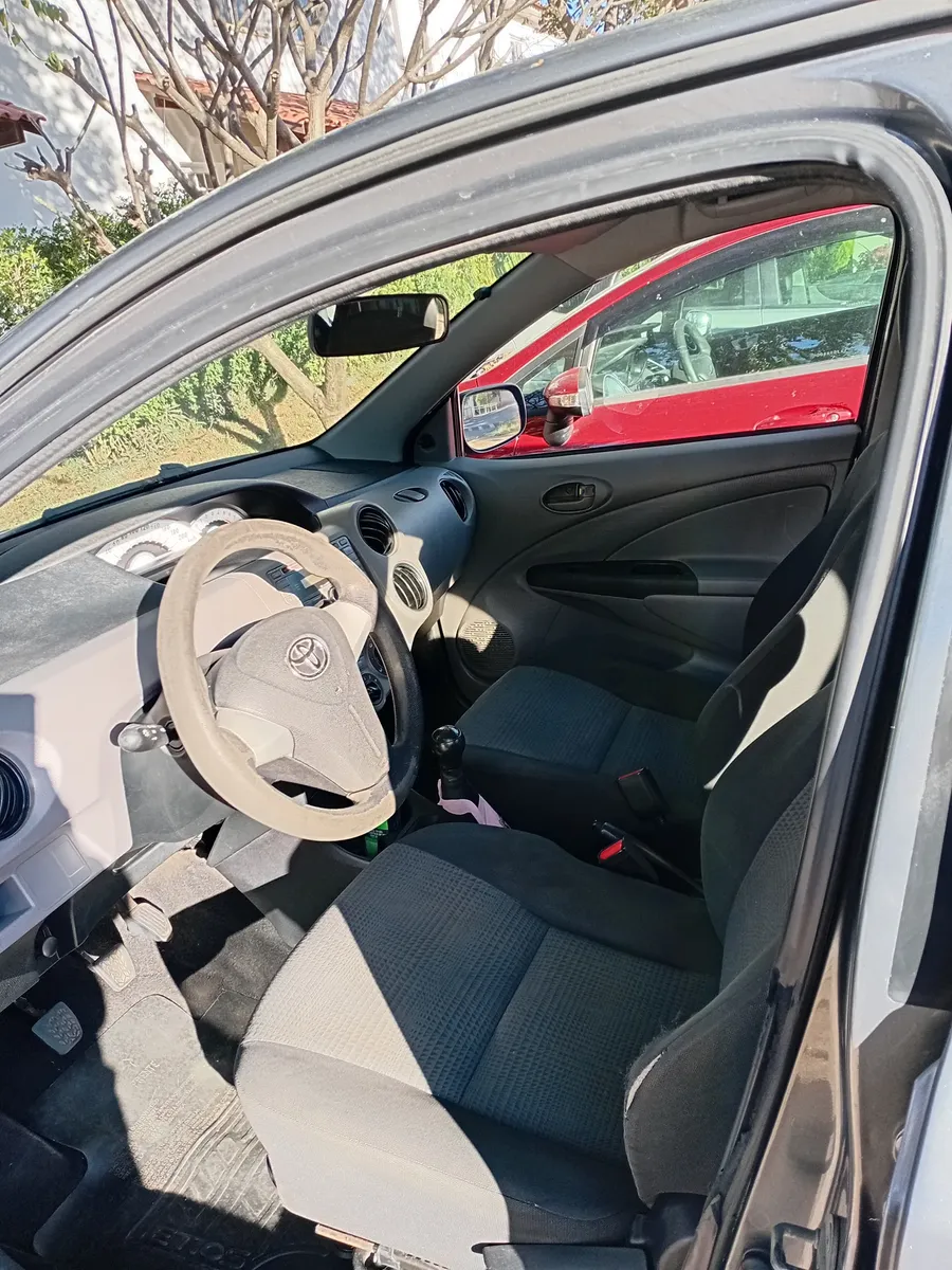 Toyota Etios 2013 1.3 16v Xs 5p — foto 8