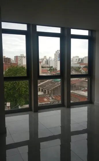 Alquiler De Oficinas De 52 Metros. Zona Macrocentro.