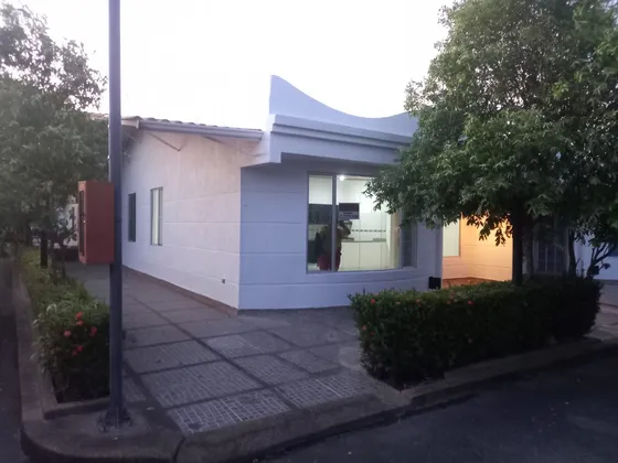 Hermosa Casa Esquinera En Conjunto De 120mt2 