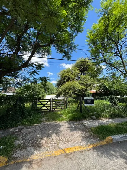 Venta De Terreno En Cerro De Las Rosas. Apto Desarrollo