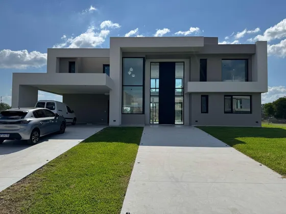 Casa En Venta En Terravista 