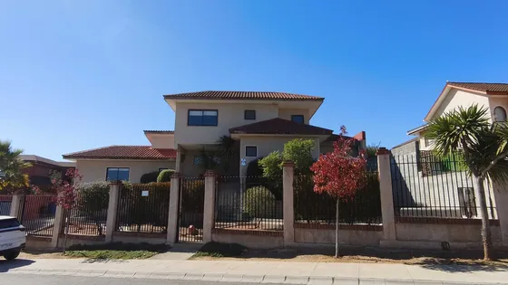 Moderna Chalet Sólido 5d En El Sol Quilpue (165052)