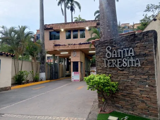 Apartamento En Venta En Resd. Santa Teresita, Mañongo, Naguanagua