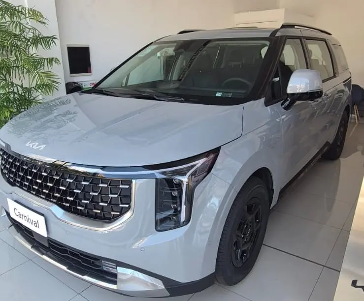 Kia Carnival EX
