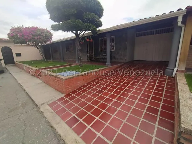 Maribel Morillo Vende Espectacula Y Amoblada Casa De 345m2  Ubicada En Villa Tabure Por La Ribereña Cabudare