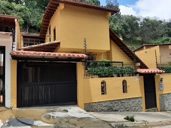 Exclusiva Casa En Los Naranjos Caracas