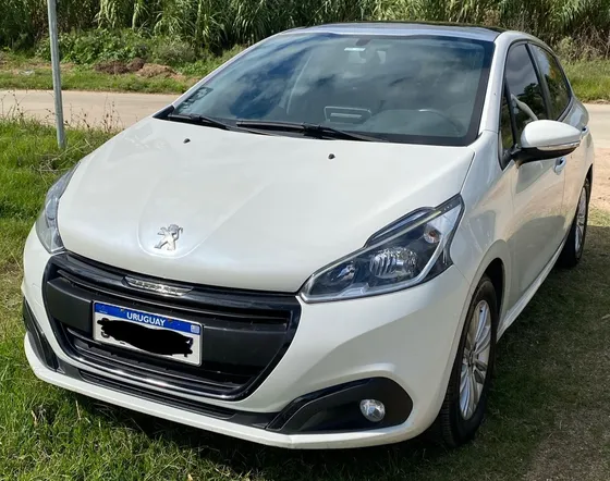 Peugeot 208 1.2 Allure 82cv 5p
