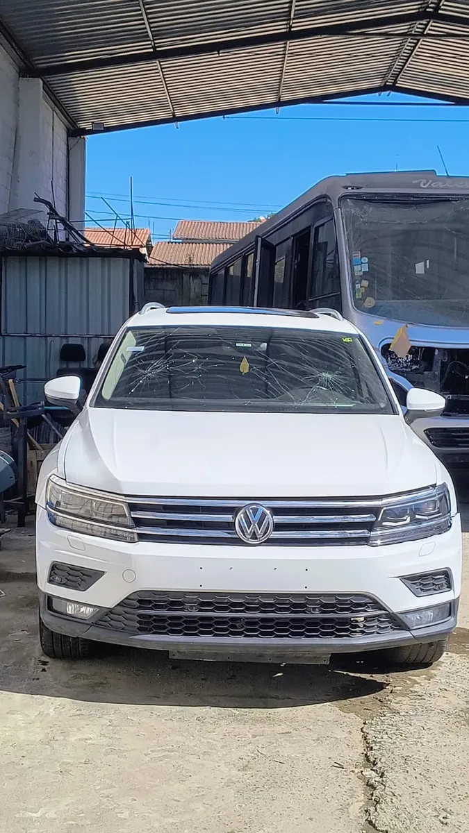 Volkswagen Tiguan 2018 250tsi — foto 3