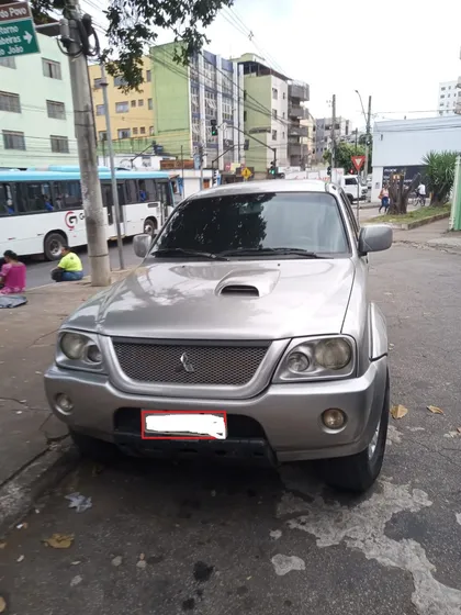 Mitsubishi L200 2.5 Sport Hpe Cab. Dupla 4x4 Aut. 4p 121 Hp