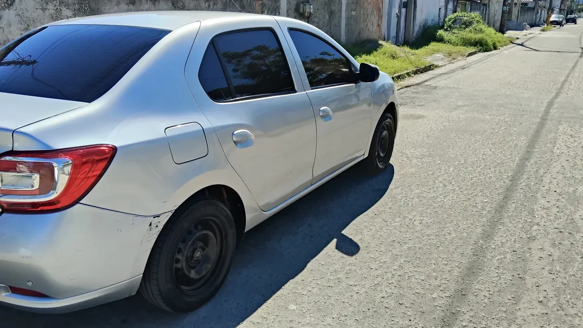 Renault Logan 2022 1.6 Zen 16v 4p 5 Marchas — foto 3