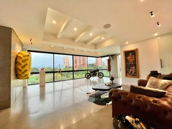 Tu Nuevo Refugio En Arboledas: Apartamento Remodelado De Ensueño