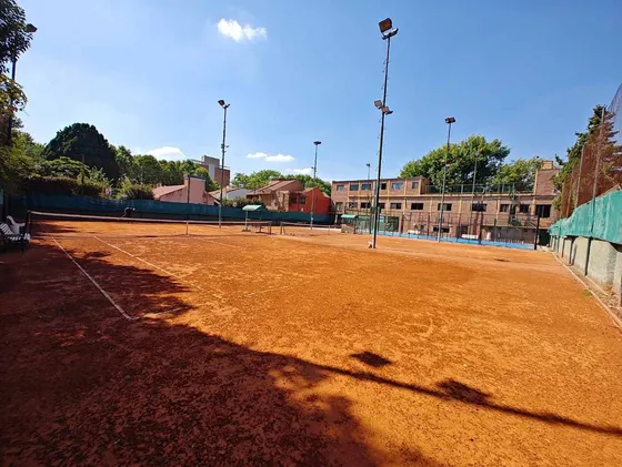 Venta Club De Tenis Monte Grande Ideal Para Campus