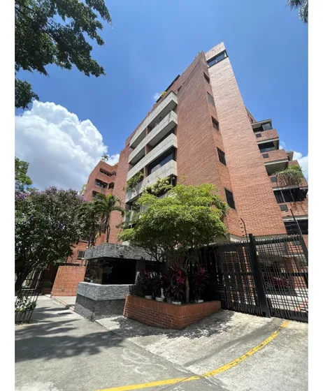Se Alquila Apartamento 60m2 Campo Alegre 2231