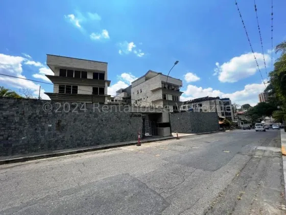 Apartamento En Venta En Los Palos Grandes 24-27077 Ab