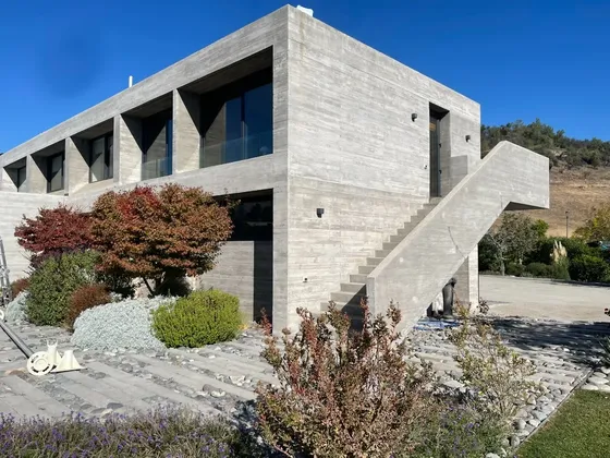 Exclusiva Casa En Condominio En Chicureo 4d + 4b + Estar