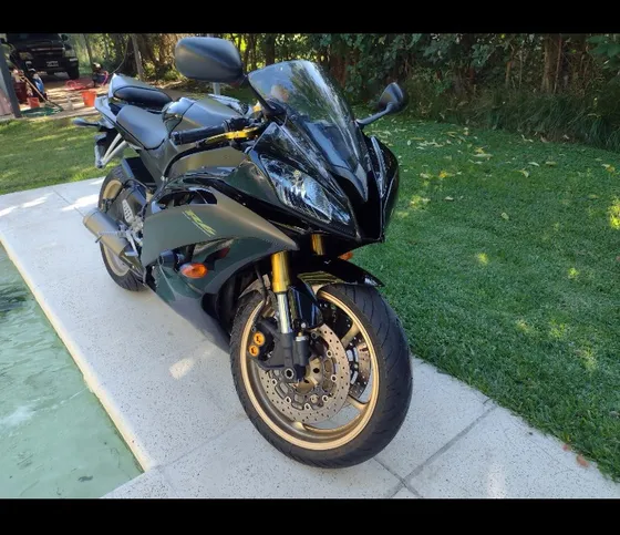 Yamaha R6