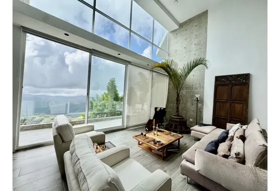 Se Vende Apto 290m2 3h/5b/3p Los Guayabitos