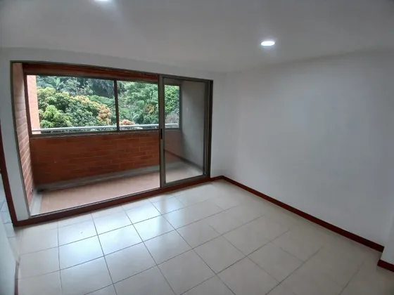  Apartamento En Arriendo Ubicado En Medellín Sector La Castellana   (27346).
