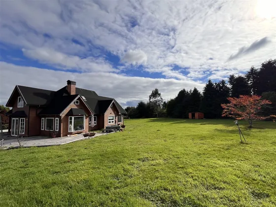 Casa En Venta De 5 Dorm. En Graneros De Puerto Varas