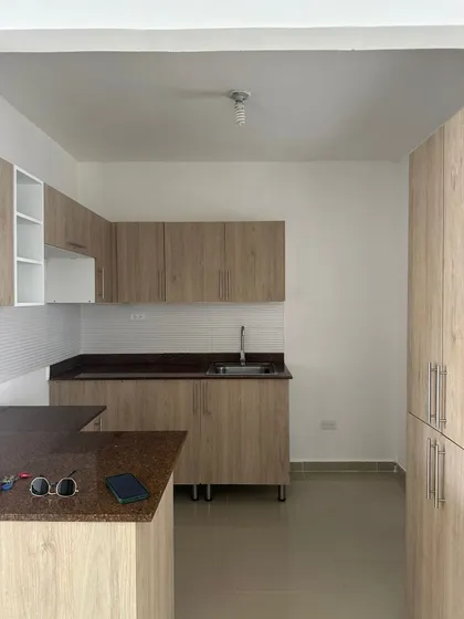 Se Alquila Apartamento En Residencial Alto De La Colombia Está En La Republica De Colombia, Avenida Republica De Colombia, Dn