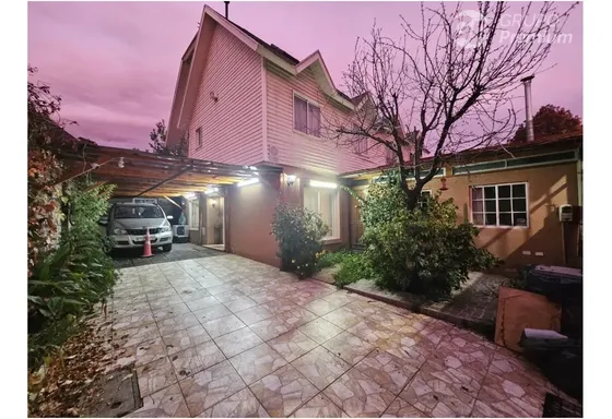 Hermosa Casa 5d+4b+4est., La Florida