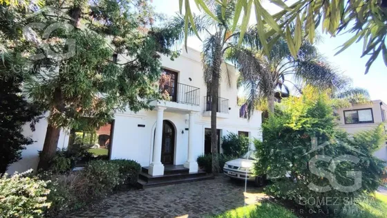 Casa En Venta 4 Ambientes Barrio Cerrados Altos Del Sol, Ituzaingó, Villa  Udaondo