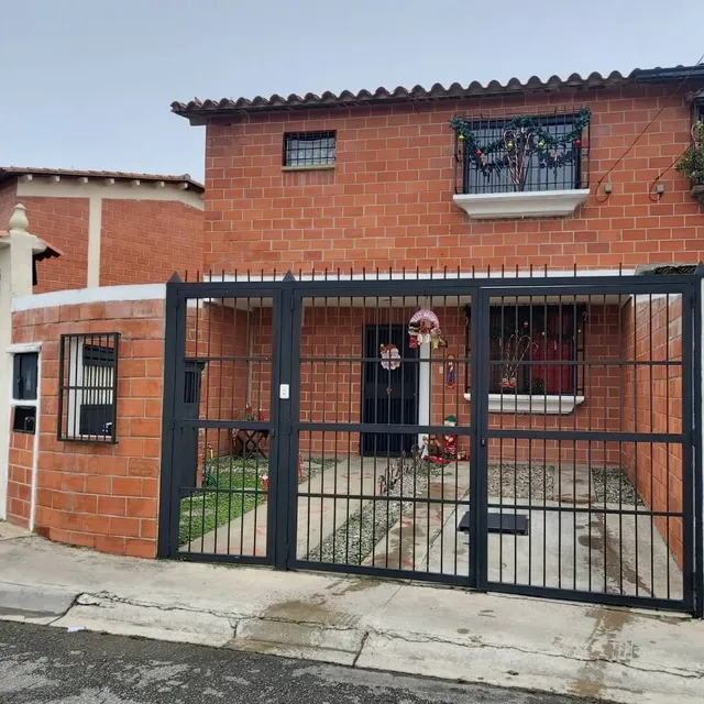 Casa En Venta En Sausalito Cerca Del C.c. Llano Alto