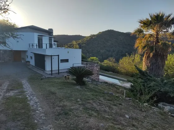 Se Vende Casa En Corral De Barrancas, Unquillo!