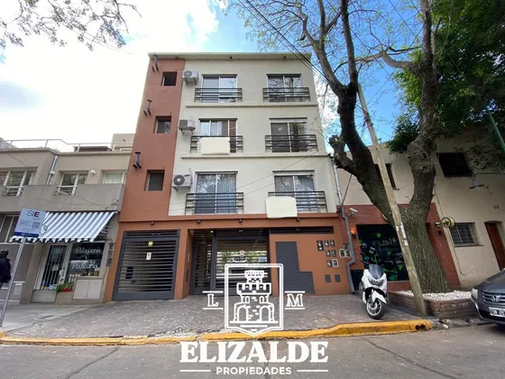 Alfaro Y Manzone - 2 Amb Con Cochera Impecable - Venta - Acassuso