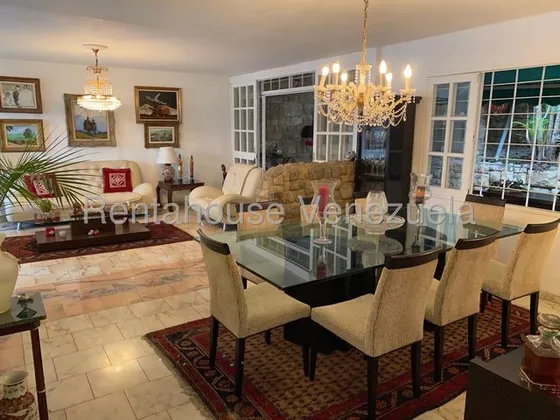 Agp Oportunidad! Quinta En Venta En San Román, En Calle Cerrada 25-9784 Ys 