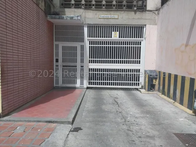 Excepcional Local En Venta En La Candelaria Smb 24-27144 Yy