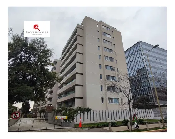 Amplio Departamento En Exclusivo Barrio.-