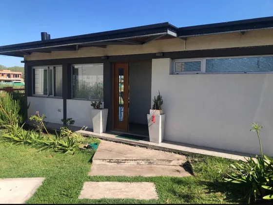 Alquiler Casa 3 Dormitorios La Alameda Con Cochera