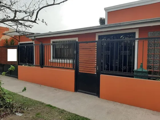Apta Credito Casa Al Frente A 80 Metros De Ruta 8, Polvorines