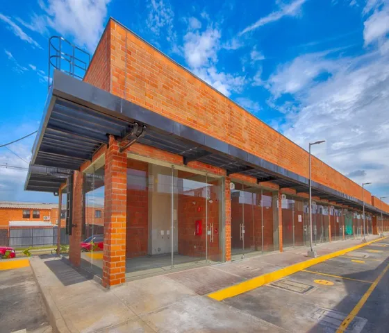 Jamundí, Alfaguara. Arriendo Local Esquinero Plaza Airone
