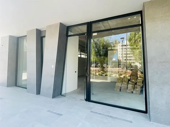 Nuevo Local Comercial Strip Arriendo.las Condes/carmelitas