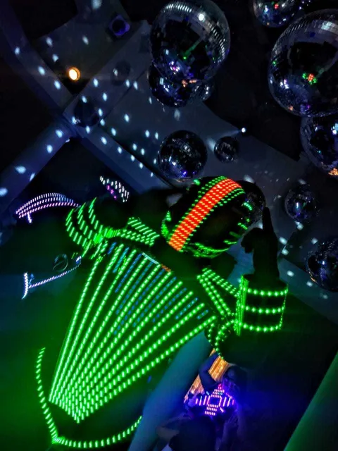 Show Robot Led , Cabina De Fotos , Pista Led Y Mas