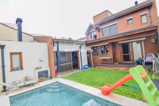 Espectacular Casa En Castelar Norte