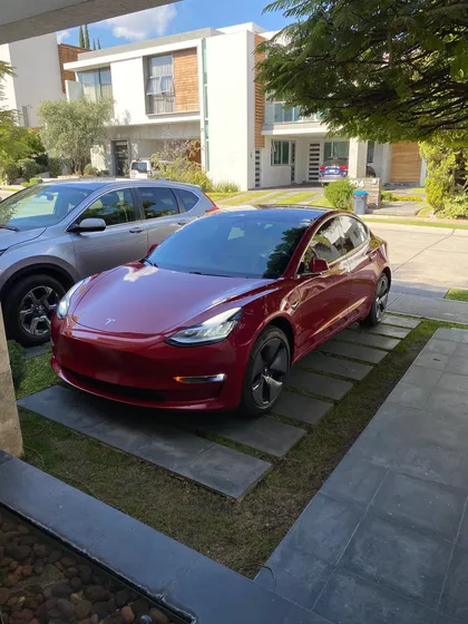 Tesla Model 3 Standar Range Plus