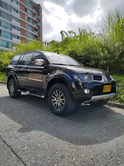 Mitsubishi Nativa 3.2l