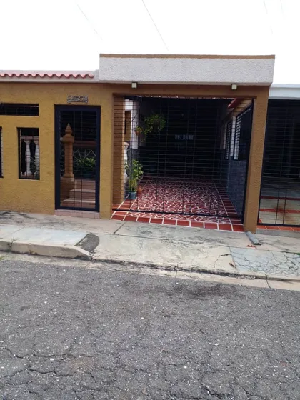 J&l Inmuebles Casa En Venta La Esmeralda